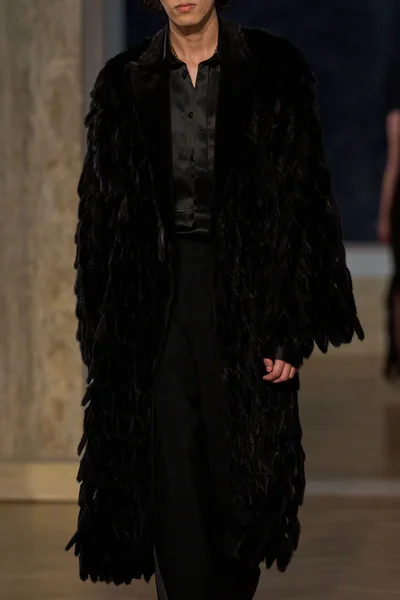 Look 122